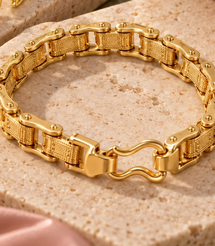 Golden Link Bracelet concept, reference image